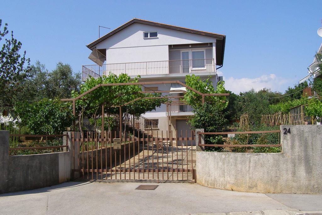 Apartment Vallelunga بولا الغرفة الصورة